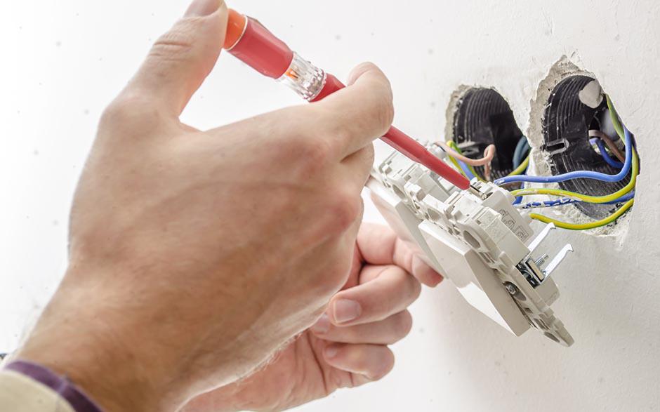 dépannage électricien Louvres